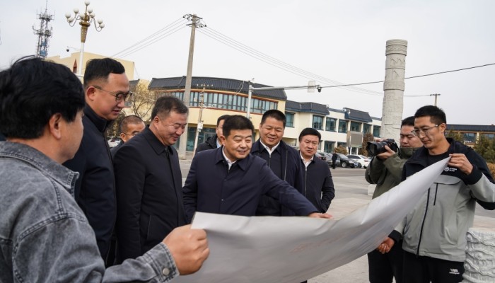 肅州區(qū)委副書(shū)記、區(qū)長(zhǎng)宋濟(jì)民調(diào)研生態(tài)公司酒泉火車(chē)站站房改造提升項(xiàng)目復(fù)工復(fù)產(chǎn)情況